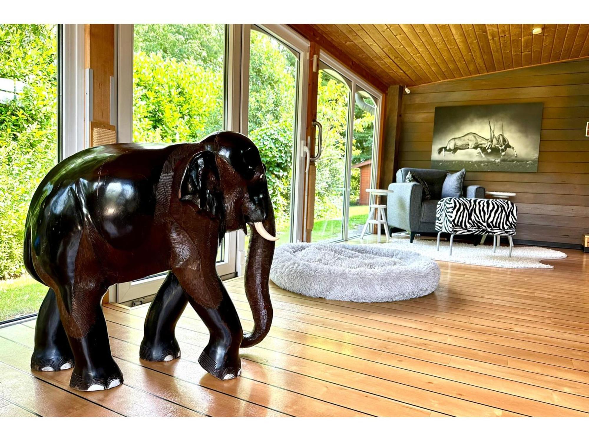 Lodge Of Africa - Einzigartige Themenzimmer, Eingezaeunten Garten, Sauna, Whirlpool & Kamin, Hunde Willkommen, Gasgrill, Voll Ausgestattete Kueche, Grosser Essbereich, Hamburg & Stade In Der Naehe Twielenfleth Kültér fotó